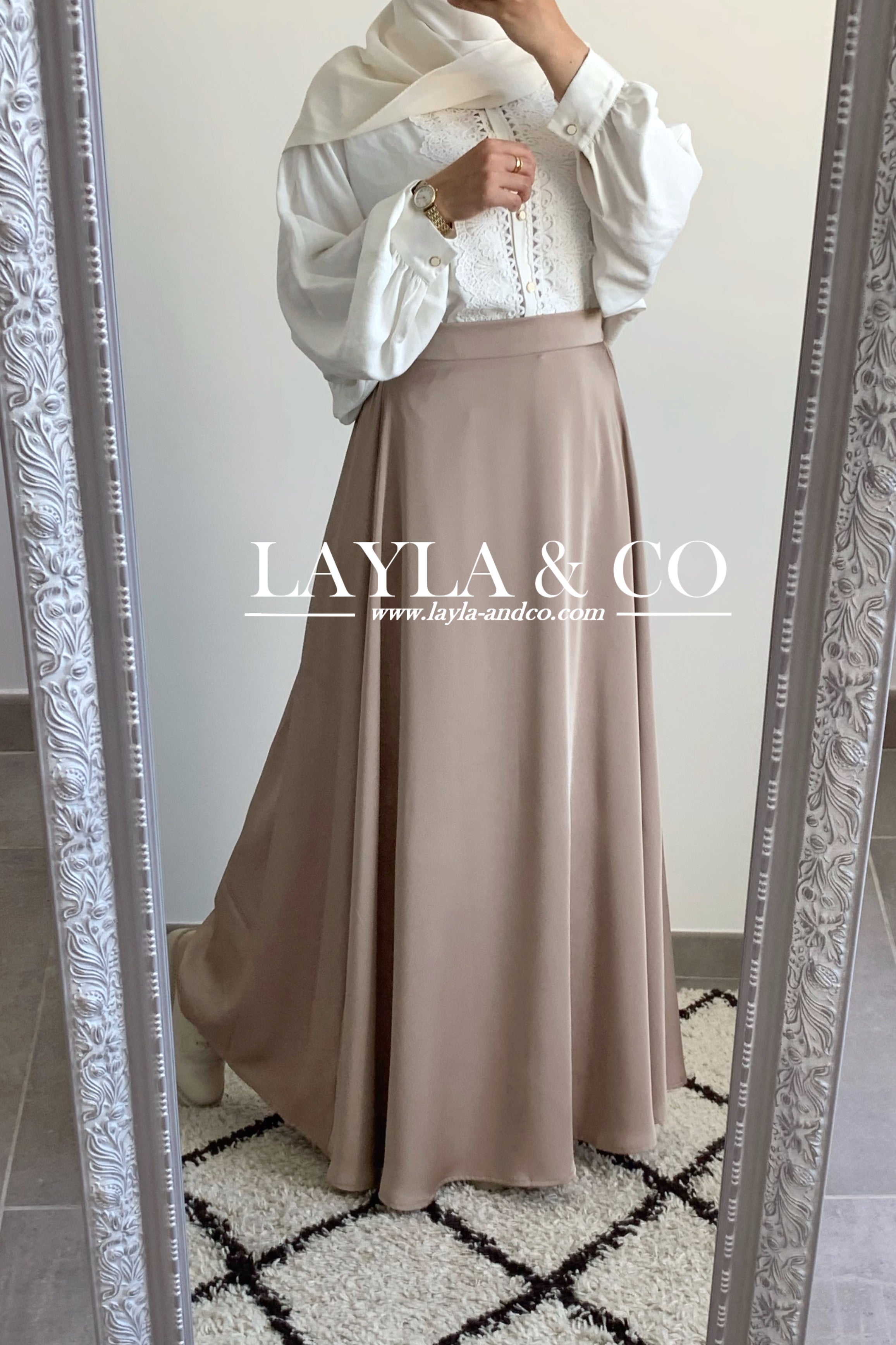 Jupe satinée évasée – LAYLA AND CO